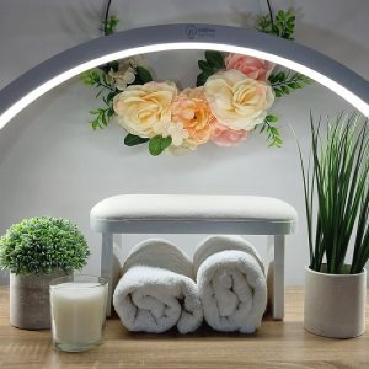 cortex-london-bath-desk-curve-lamp-white-aluminium-5-step-dimmer-phone-holder
