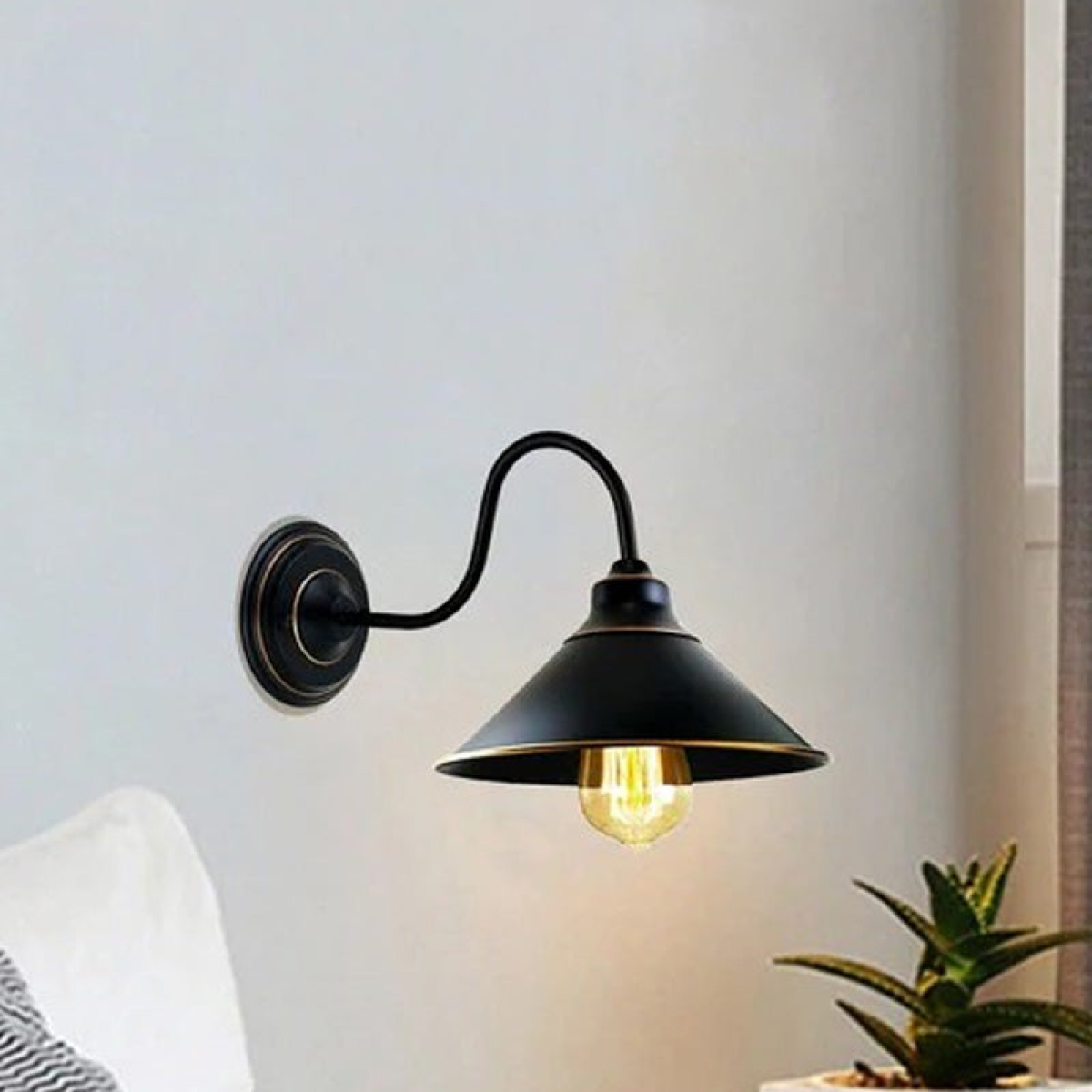cortex-london-york-industrial-vintage-black-metal-wall-lamp-e27