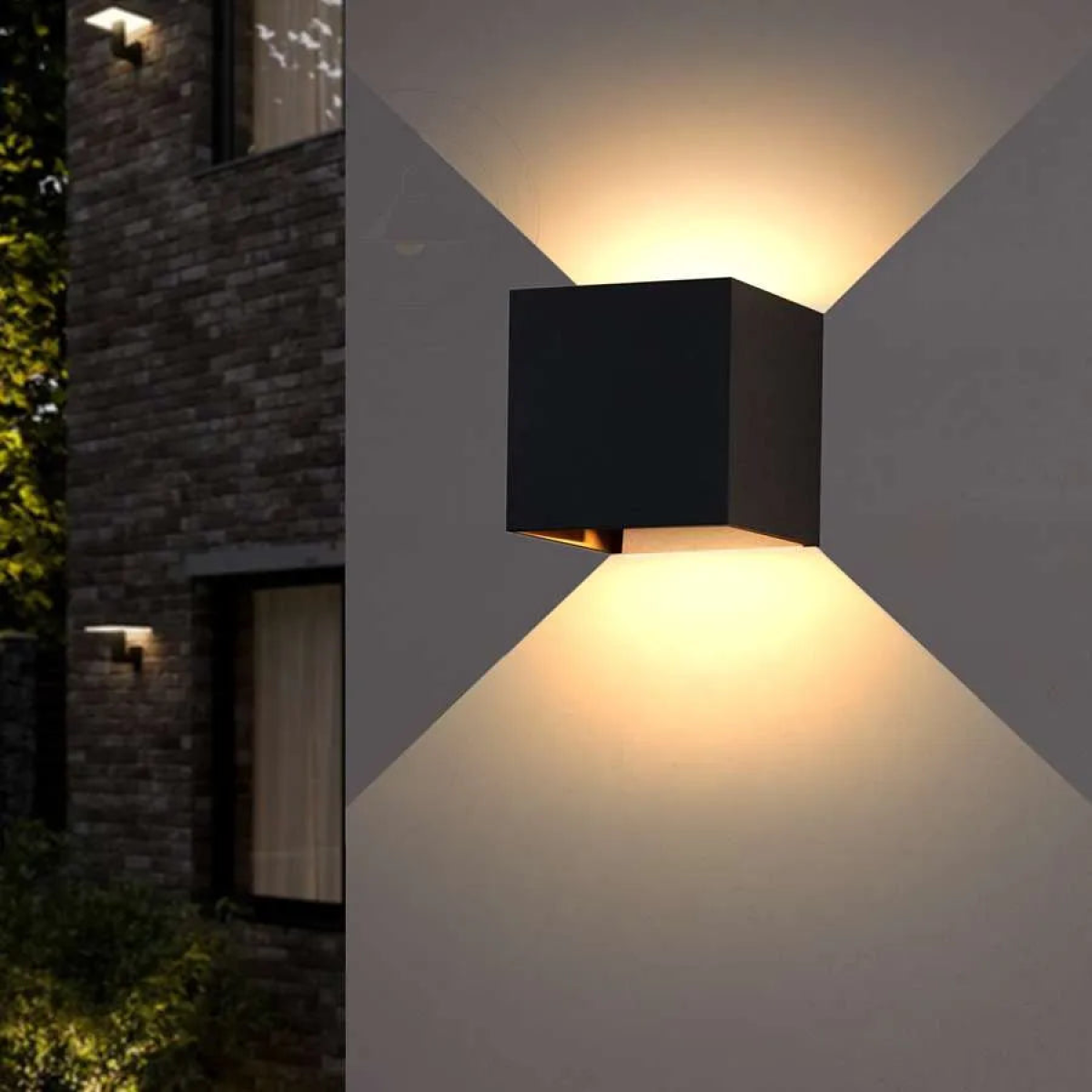cortex-london-windsor-black-10w-motion-sensor-outdoor-wall-light