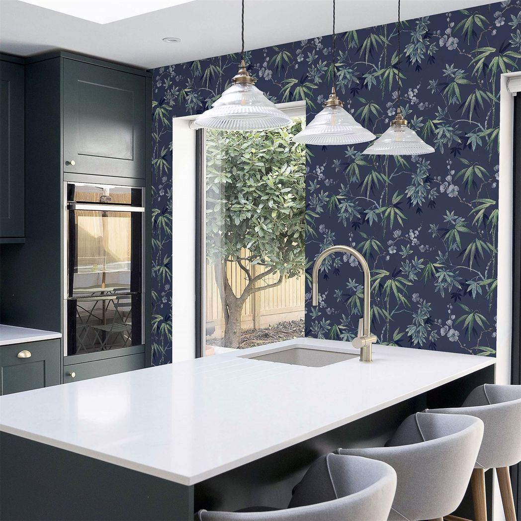 cortex-london-windsor-jasmine-garden-navy-wallpaper-lilac-flowers