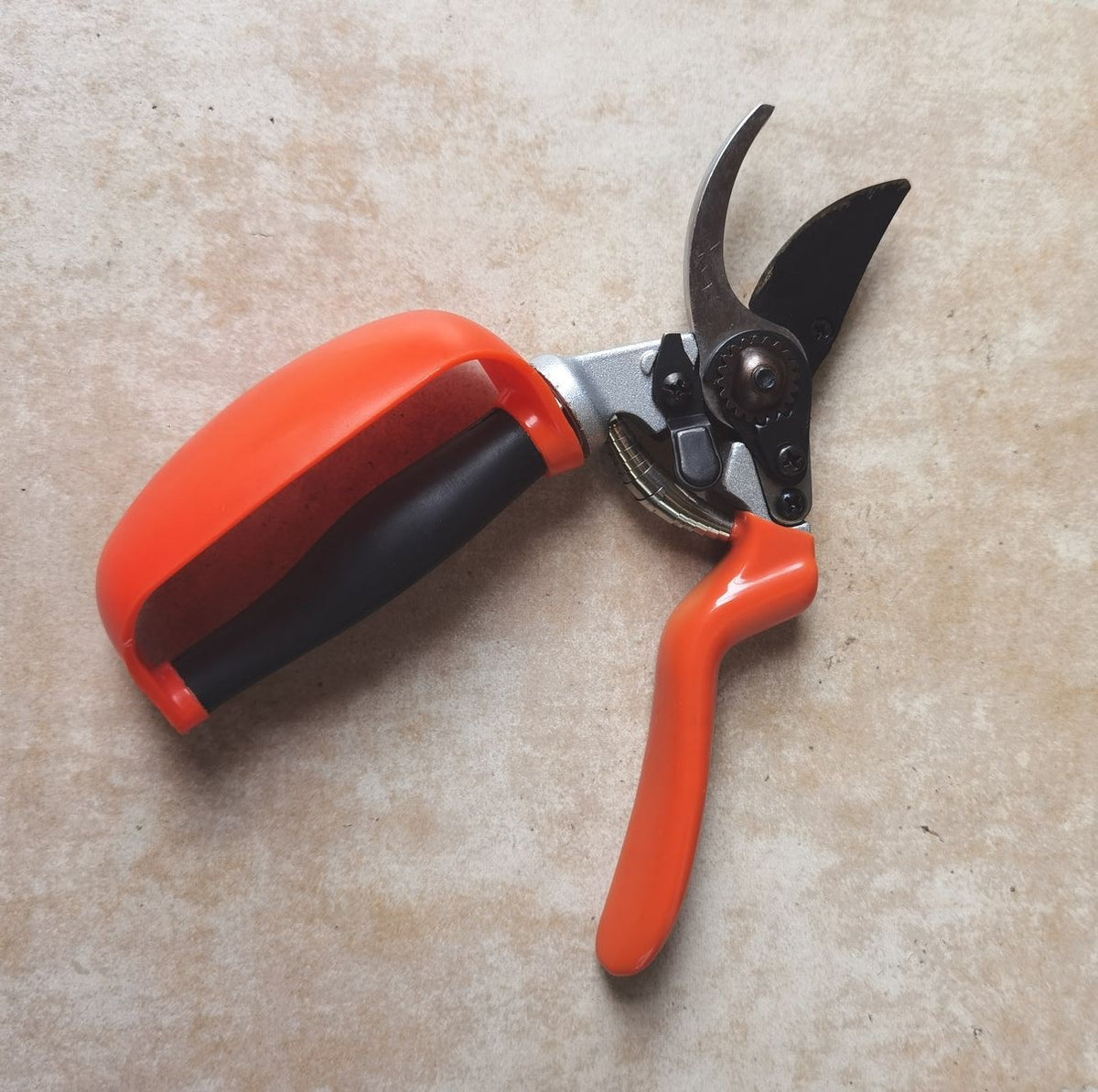 cortex-london-york-pruner-garden-tool