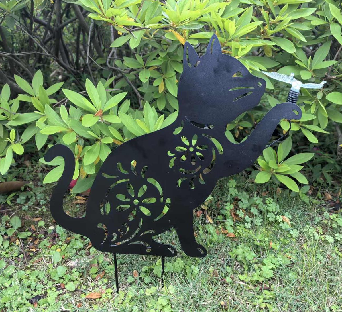 cortex-london-york-cat-design-solar-stake-light-steel-cut-ornament