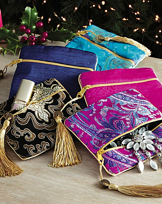 Gift Bags set of 5 Patterns may vary.