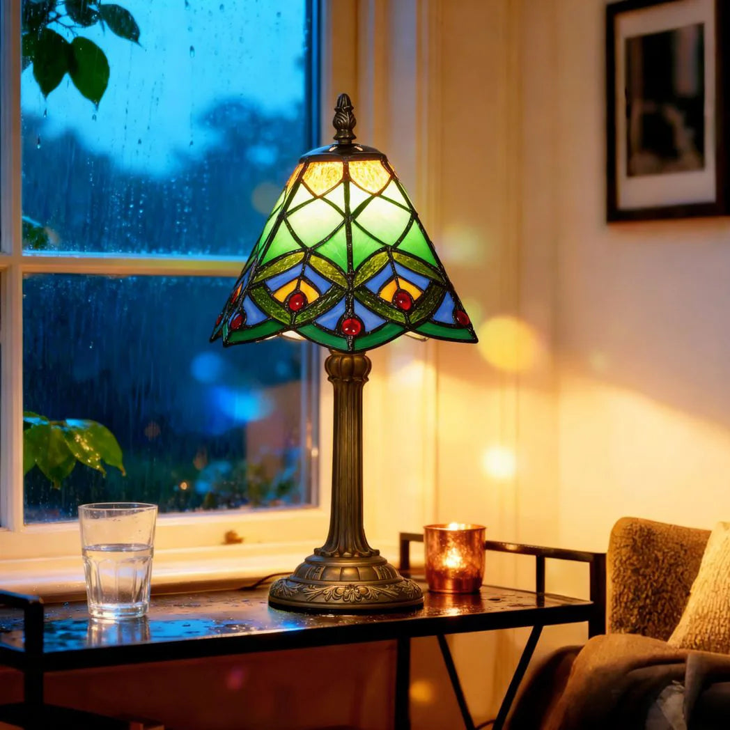 HOMCOM Tiffany-Style Table Lamp with Geometric Patterns, Handcrafted Antique Stained Glass Bedside Lamp for Living Room and Bedroom, E27 Socket, Green