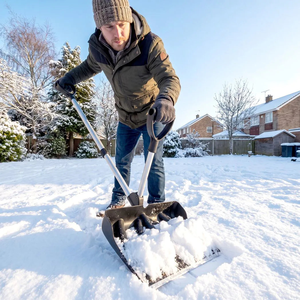 Outsunny Heavy-Duty Snow Shovel with Assist Handle, Portable Snow Pusher with 45cm Wide Blade, Detachable Aluminium Handle