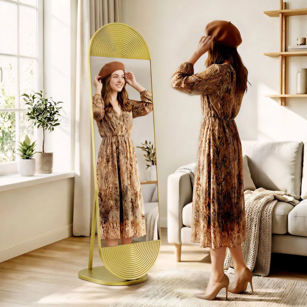 HOMCOM 50 x 161 cm Wavy Full Length Mirror, Free Standing Mirror with Metal Frame and Solid Base, Gold Tone