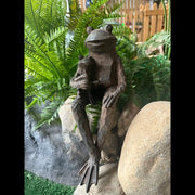 cortex-london-pond-sitting-frog-weatherproof-garden-pond